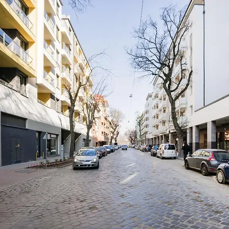 Your Ideal Escape With Parking Included *