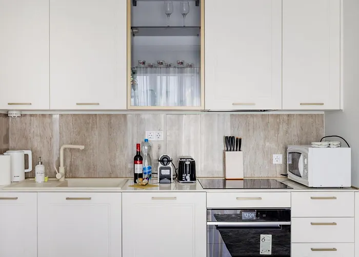 Your Ideal Escape With Parking Included * Budapest