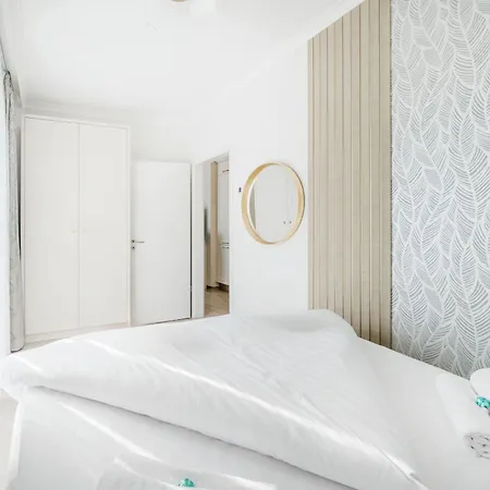 Your Ideal Escape With Parking Included *