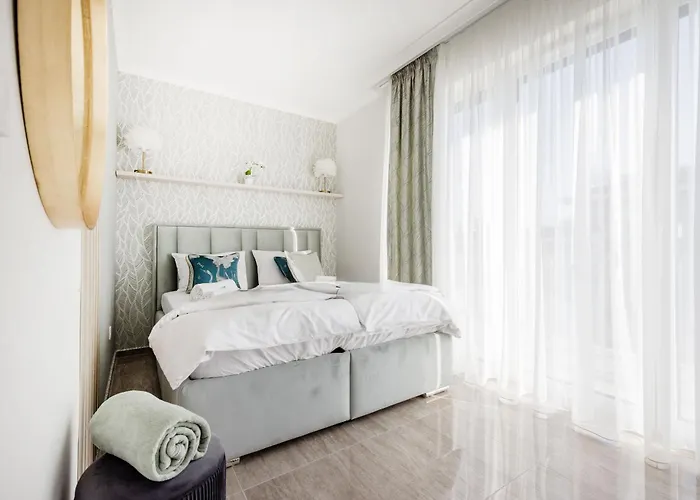 Your Ideal Escape With Parking Included شقة *